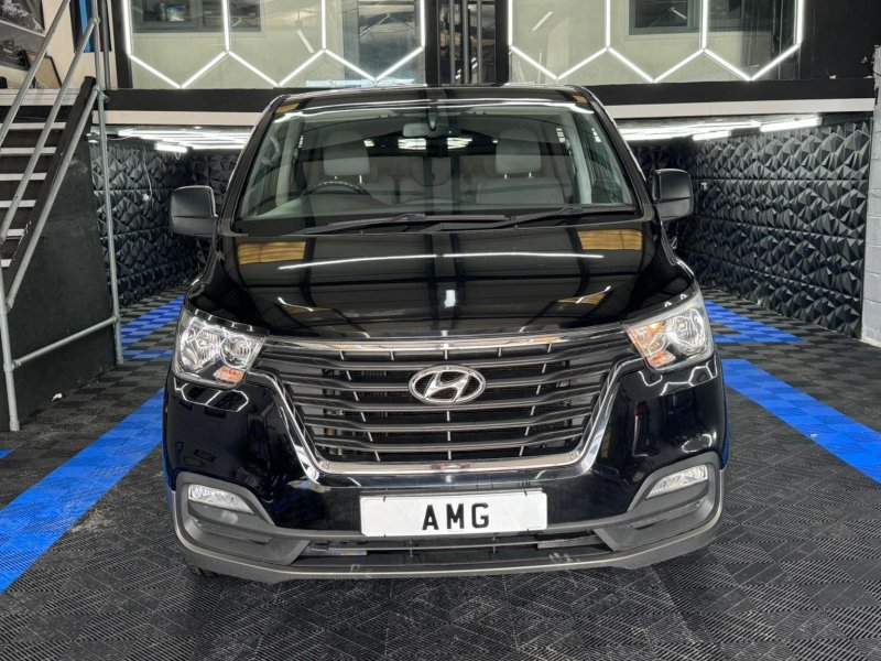 HYUNDAI I800
