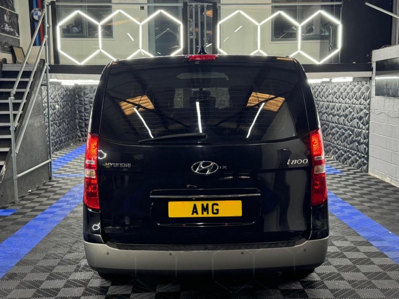 HYUNDAI I800