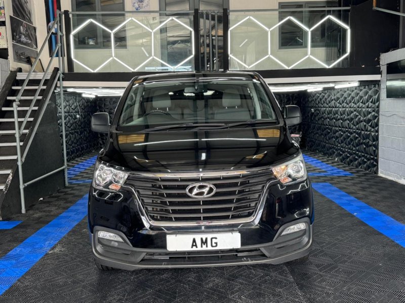 HYUNDAI I800